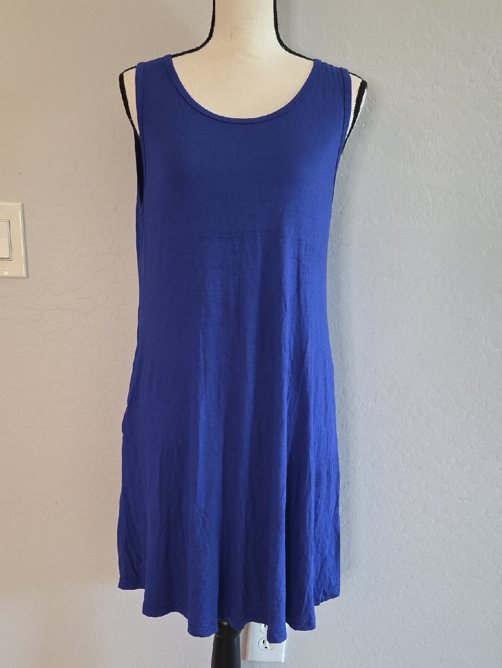 Auselily Sleeveless Royal Blue Mini Stretchy Dress With Pockets Size Medium NWT